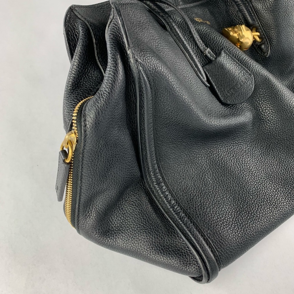 My black Alexander McQueen handbag with gold skull - Picture 8 of 14
